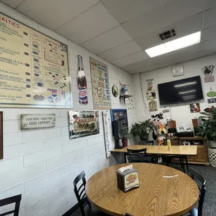 ramen and noodles, interior