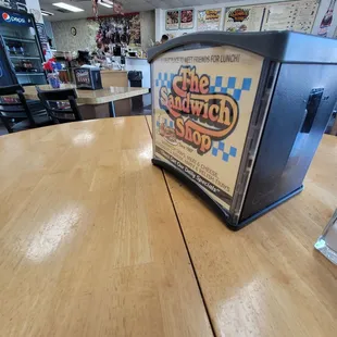 Wasted my whole half hour of lunch here even though I called in advance