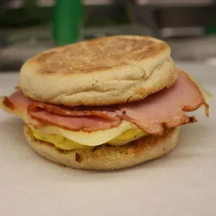 English Muffin Breakfast Sandwich with Ham, Swiss, &amp; Egg