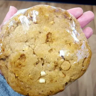 White chocolate macadamia nut cookie $2.99