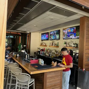 Bar