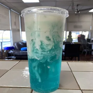 Blue Signature Piranha Bite with Sweet Cream