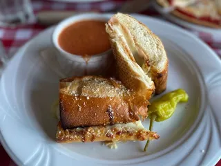 Flip's Wine Bar & Trattoria