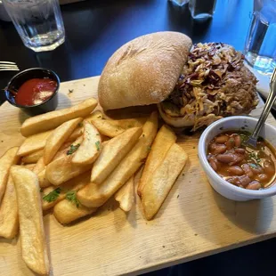 Pulled pork sandwich