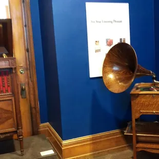 Ask for help to listen