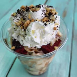 Red velvet banana split