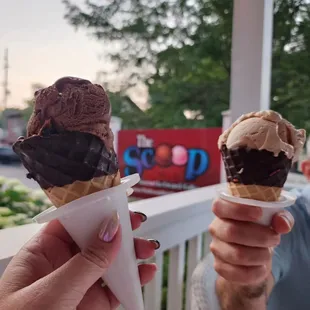 Peanutbutter brownie icecream &amp; rum raisen.