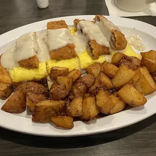 Chicken Fried Steak Flatbread with Homefries