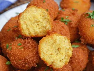 Sista's Chicken and Fish