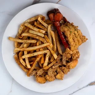 Combo #9 Lobster Tail with 6 Fried Shrimp and Fries