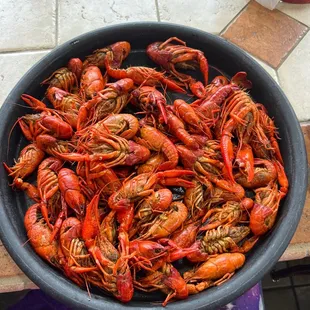 a bowl full of craws