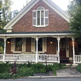 The front of the seasons. Gorgeous street and history Robyn shares about the seasons bed and breakfast.
