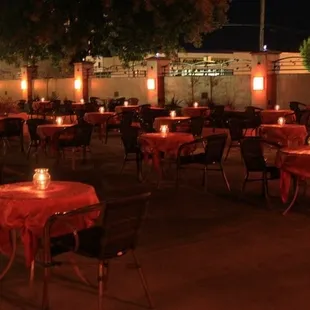 Seasons Lounge (10,000 sq-ft) Patio seats 750 people!