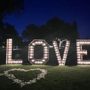 Marquee letters