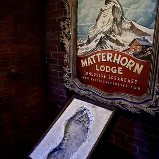 a foot print of a mountain