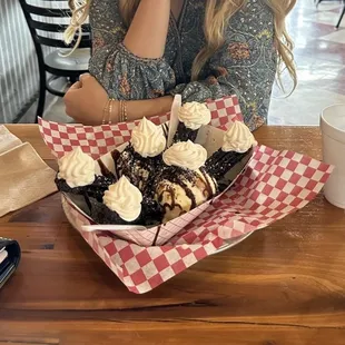 Chocolate churro dessert was UNFORGETTABLE!