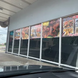 the outside of a restaurant