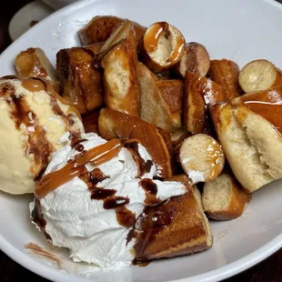 dessert, food