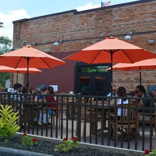 Fresh new patio waiting for your visit.