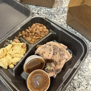 Pulled pork beans and spicy Mac and cheese