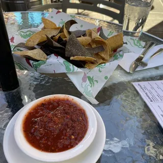 Shed Salsa & Tortilla Chips