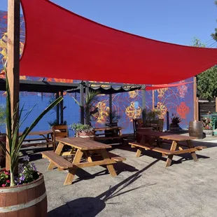 Outdoor seating with a fan was relaxing