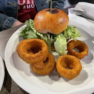 Burger and rings