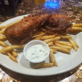 Fantastic halibut and chips (hand battered, homemade tartar, great portions).