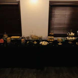 Allowed us to come set up dessert bar day before