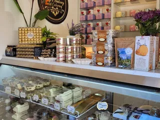 Lily’s Bakery And Catering