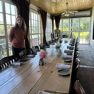 Community table