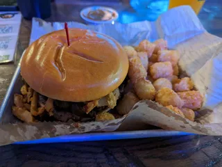 Charlie's Pub and Grub