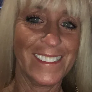 Beth R.