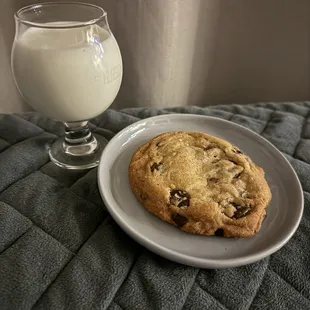 We froze the leftover cookies from the wedding and throw them in the oven to reheat whenever we want them. BEST COOKIES EVER