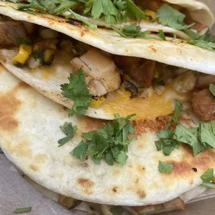 Corn tacos with chicken
