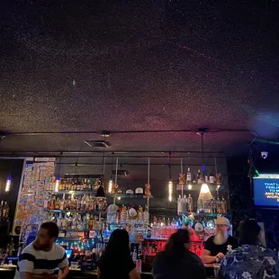 Dive Bar x 1000