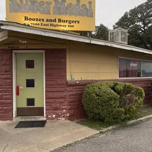 the front of a restaurant