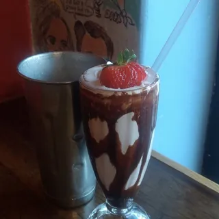 MILKSHAKE
