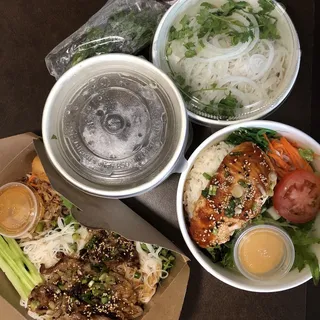 GRILLED SALMON RICE BOWL