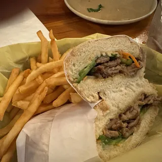 SANDWICH -BRAISED PORK BELLY