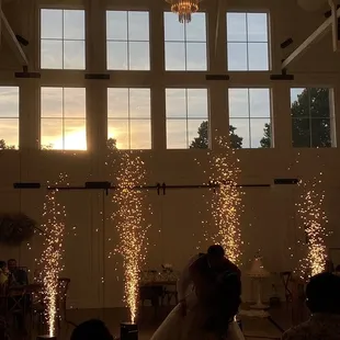 Cold sparks at The Sixpence