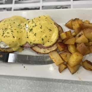 Eggs Benedict