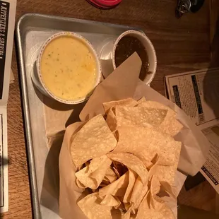 Chips &amp; Queso