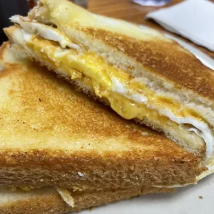 a grilled cheese sandwich on a plate