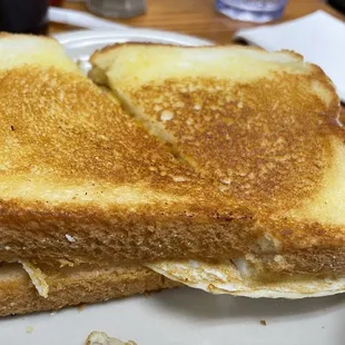 a grilled cheese sandwich on a plate