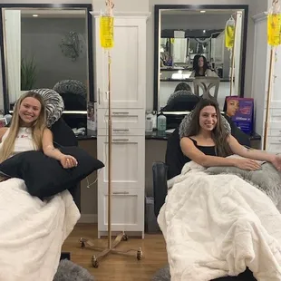 These lovely ladies came in to get ready and hydrated before a trip to Cali!!