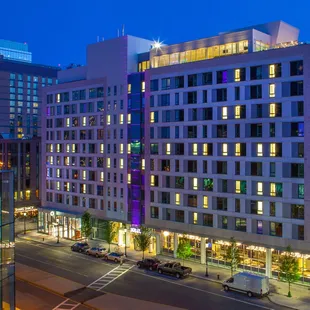 YOTEL Boston Exterior