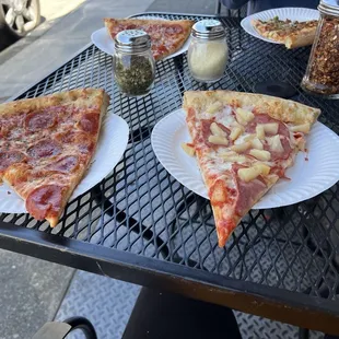 Pepperoni and Hawaiian slices