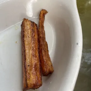 The amazing owner made carrot "fries" for my picky 8-year-old and her stuffed bunny. They we're delicious!