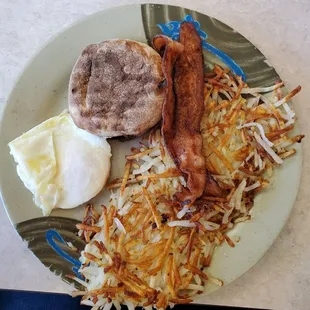 I ordered the Not So hungry. With one egg, two strips of bacon, one english muffin and hash browns.